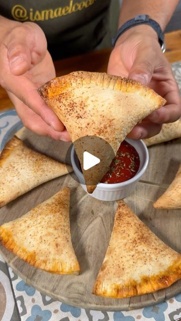 Pizza Tortilla, Pizza Mini, Mini Pizza Recipes, Tortilla Recipes, Small Pizza, Tortilla Pizza, Cooking Pizza, Healthy High Protein Meals, Mini Tortillas