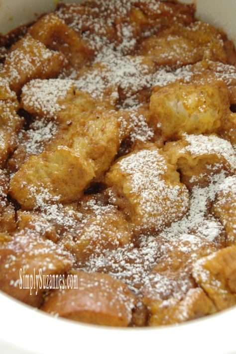 Pecan Bread Pudding Recipe, Slow Cooker Bread Pudding, Pumpkin Bread Starbucks Copycat, Pumpkin Pecan Bread, Pecan Bread Pudding, Caramel Bread, Caramel Bread Pudding, Pumpkin Crockpot, Pumpkin Puree Recipes