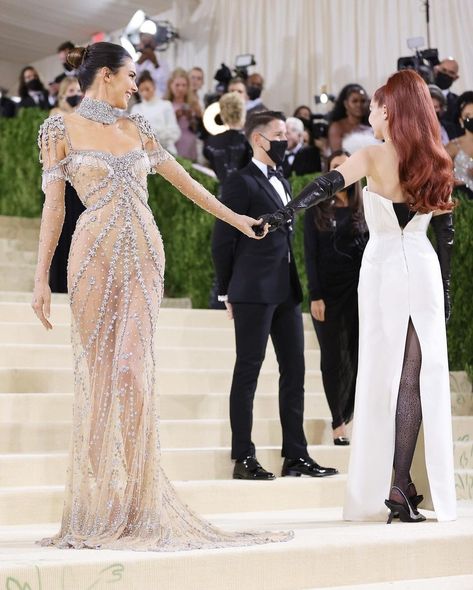 Kendall Jenner Met Gala, Stile Kendall Jenner, Trajes Kylie Jenner, Met Gala Outfits, Model Look, Fashion Event, Gigi Hadid, Outfits Casuales, Kanye West