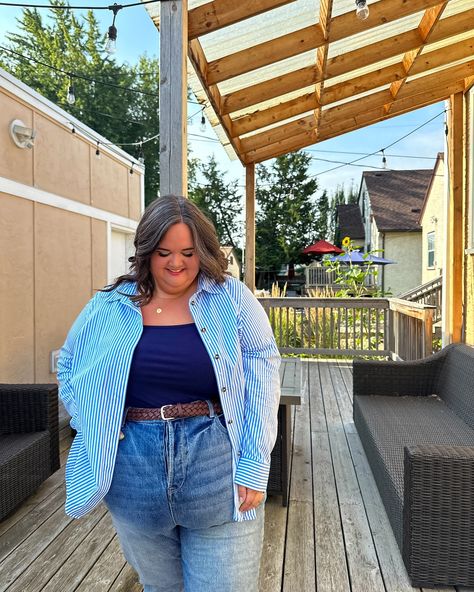 My color of the summer? BLUE. I’ve been absolutely obsessed with button-up shirts lately, so of course I had to try a classic style from @universalstandard. This Elbe Stretch Poplin Shirt fits like a true button-up and could easily be worn for a more professional style (including hidden snaps to avoid any gaps!). But since it’s still summer for a bit I leaned into the more casual style. Also if you somehow missed the memo, I’m a US partner so you can use code INFS-AMBAMY to get 10% off yo... Button Down Shirt Outfit, Fat Art, Jeans Plus Size, Professional Style, My Color, Over Sized, Summer Blue, Professional Fashion, Shirt Fits