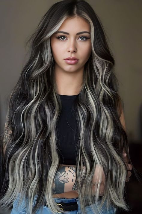 Chunky Highlights Edgy Blonde Hair Grunge, Chunky Blonde Highlights, Balayage Blond, Black Hair Balayage, Hair Color Underneath, Brown Hair Looks, Brunette Hair With Highlights, Dark Hair With Highlights, Brown Hair With Blonde Highlights