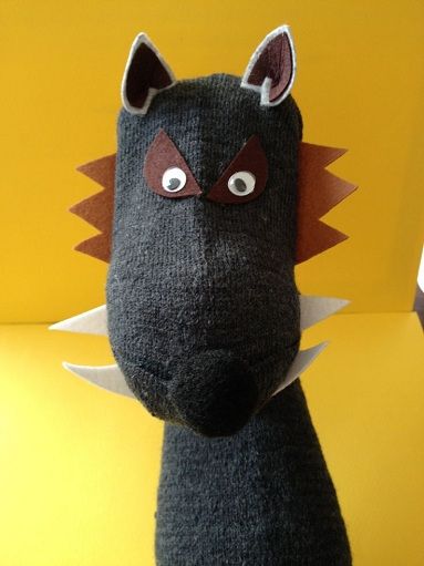 9 Best Wolfcraft Ideas For Kids And Preschoolers | Styles At Life Wolf Puppet, Wolf Craft, Puppet Craft, Puppets For Kids, Puppets Diy, Sock Puppets, Paper Puppets, Egg Carton Crafts, Dragon Crafts