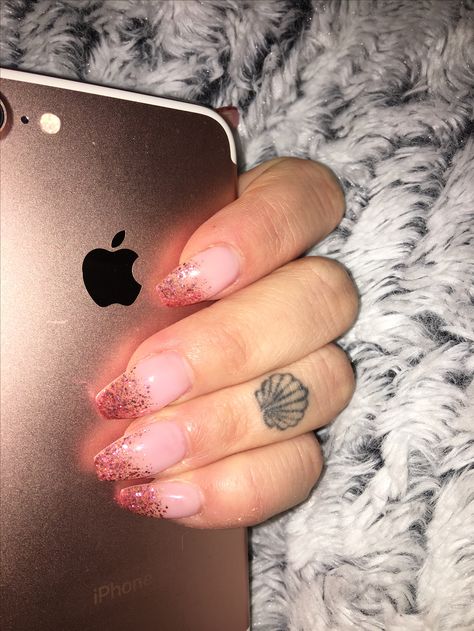 Hawaii Finger Tattoo, Seashell Hand Tattoo, Hawaiian Finger Tattoo, Seashell Finger Tattoo, Shell Hand Tattoo, Shell Finger Tattoo, Seashell Tattoos, Shell Tattoos, Finger Tats