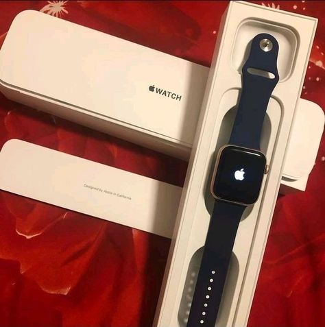 Apple Watch Pictures, Black Apple Watch Aesthetic, Apple Watch Snap, Ramzan Video, Apple Watch Men, Black Apple Watch, Watches Women Black, Apple Watch Series 6, Kitchen Logo