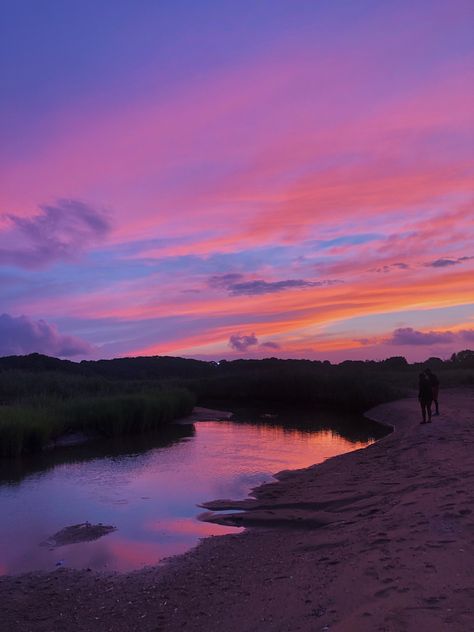 Sunset Sky Landscape, Pink Sky Sunset, Calm Beach Sunset, Paradise Pictures, Purple Sky Sunset, Orange Sky Sunset, Sky Pictures, Ocean Wallpaper, Evening Sky