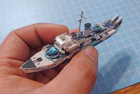 Free Paper Craft Printables, Titanic Papercraft, Ship Papercraft, January Craft, Paper Miniatures, Free Paper Models, Cardboard Model, Royal Navy Ships, Papercraft Printable