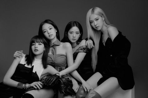 Blackpink Kill This Love Japanese Tokyo Dome, Blackpink Is The Revolution, Seoul Music Awards, Blackpink Poster, Blackpink Members, Discord Pfp, Jennie Jisoo, Media Sosial, Jennie Lisa