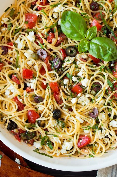 Greek Spaghetti, Salad Appetizer Cups, Vegan Spaghetti, Easy Mediterranean Diet Recipes, Greek Pasta, Greek Dishes, Cooking Classy, Appetizer Salads, Spaghetti Recipes