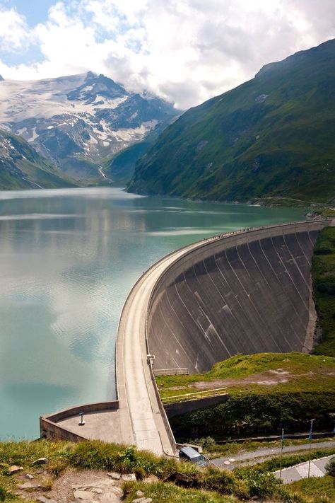 Types Of Engineering, Deepest Swimming Pool, Hydro Power, Hydroelectric Power Plant, Water Architecture, Hydroelectric Dam, Water Dam, Hydroelectric Power, Japan Architecture