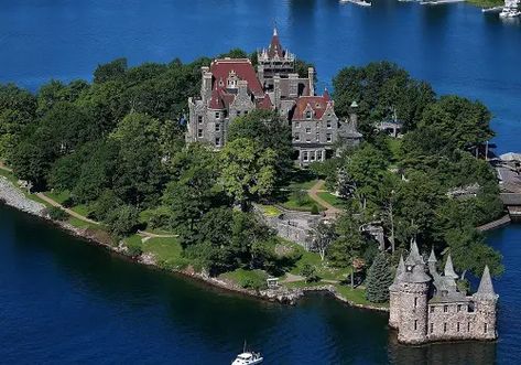 Boldt Castle, Fort Drum, Saint Lawrence River, Alexandria Bay, Visiting New York, Saint Lawrence, Kids Novels, Canadian Travel, Thousand Islands