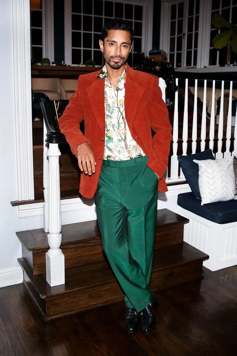 Colorful Formal Outfits Men, Jewel Tone Outfits Men, Men’s Christmas Party Outfit, Men’s Christmas Outfit, Christmas Party Chic, Dinner Outfit Men, Mens Christmas Party Outfit, Wedding Guest Outfit Men, Odd Pictures