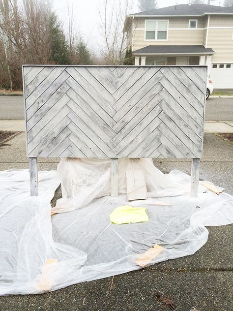 Make Your Own Headboard Diy, Diy Herringbone Headboard, Herringbone Headboard, Make Your Own Headboard, Diy Headboard Ideas, Headboard Inspiration, Diy Wood Headboard, Diy Bed Headboard, Headboard Diy