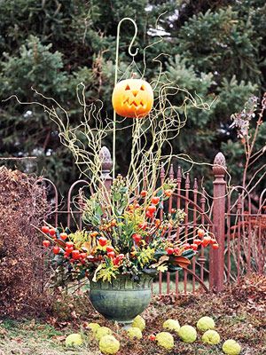 Halloween Container, Fall Primitives, Hook Ideas, Fall Landscaping, Fall Container Gardens, Halloween Outside, Fake Pumpkins, Autumnal Equinox, Fall Faves