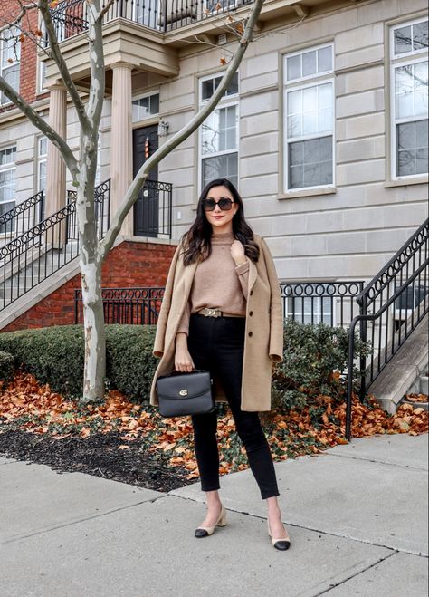 Tan Sweater Work Outfit, Tan Cashmere Sweater Outfit, Camel Jumper Outfit, Tan Turtleneck Outfits, Black And Camel Outfit, Camel Jacket Outfit, Camel Sweater Outfit, Tan Sweater Outfit, Cashmere Sweater Outfit