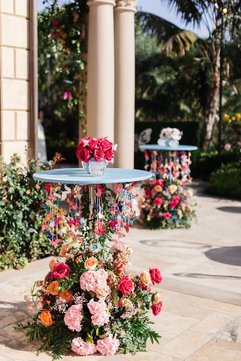 Classic Colorful Wedding, Frosted Sugar Cookies, Cocktail Party Decor, Disco Wedding, Colorful Florals, Orange Party, Table Layout, Grazing Table, Party Trends