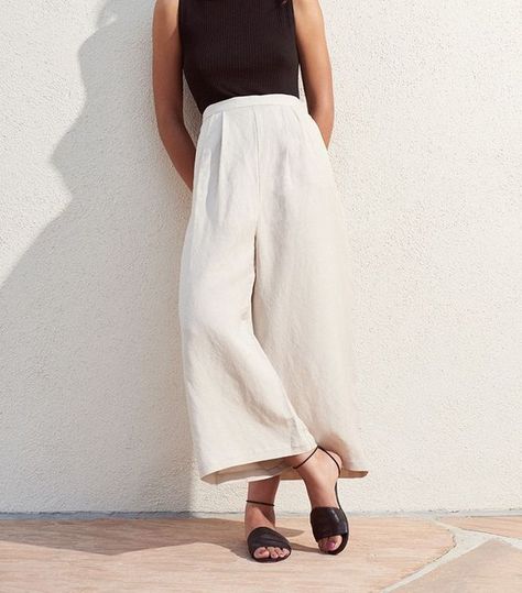 These Breezy Pants Are Perfect for Late-Summer Travel Minimal Wardrobe, Minimal Chic, Looks Chic, Looks Style, Mode Inspiration, Outfits Casuales, Minimalist Fashion, Spring Summer Fashion, Summer Style