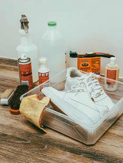 How To Clean Nike Dunks, How To Clean White Shoes Nike Air Force, How To Clean White Shoes Nike, Cleaning White Canvas Shoes, Cleaning Sneakers, White Leather Tennis Shoes, Clean Suede Shoes, How To Clean White Shoes, Nobull Shoes