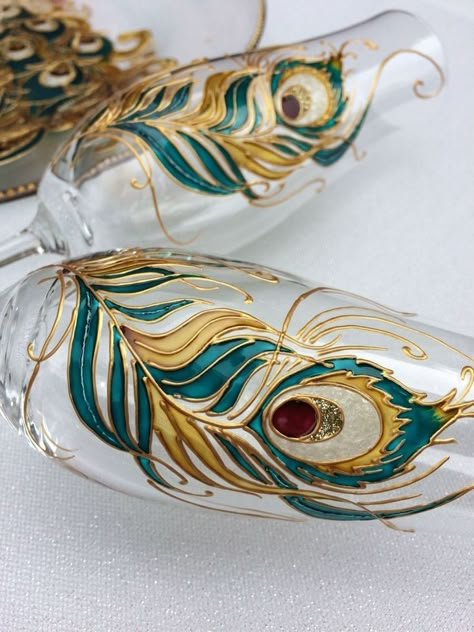 Glass Painting Ideas, Glass Painting Patterns, Painted Glass Vases, زجاج ملون, Hand Painted Glasses, Glass Painting Designs, Glass Bottle Diy, Glass Paintings, Stained Glass Paint