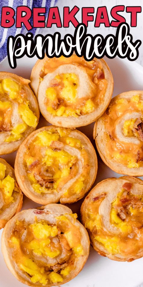 Breakfast Rolls Recipe, Breakfast Pinwheels, Breakfast Finger Foods, Breakfast Potluck, Bacon Eggs Breakfast, Easy Breakfast Recipes, Breakfast Rolls, Breakfast Recipes Sweet, Easy Bacon