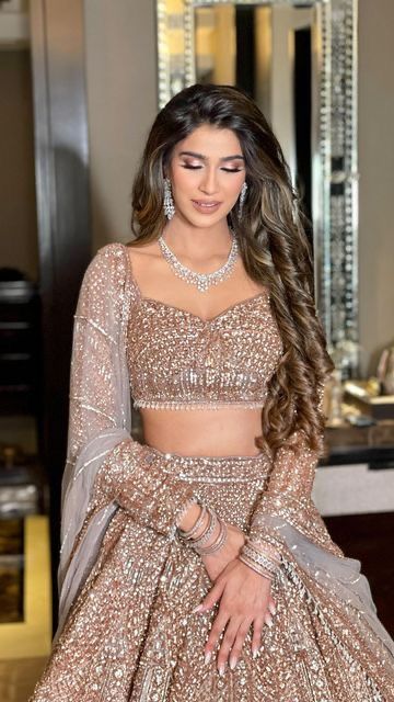 Long And Straight Hair, Indian Reception Outfit, Indian Wedding Reception Outfits, To Braids, Bride Reception Dresses, Wedding Reception Outfit, Reception Outfits, Sangeet Outfit, Hair Messy