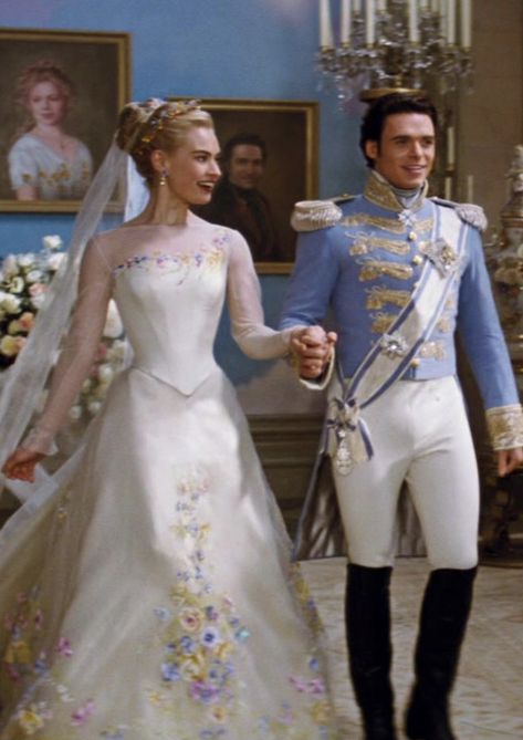 Cinderella 2015 Wedding Dress, Cinderella Aesthetic, Disney Princess Wedding, Cinderella Movie, Cinderella 2015, Wedding Dresses Cinderella, Wedding Movies, Cinderella Wedding, Trends For 2024