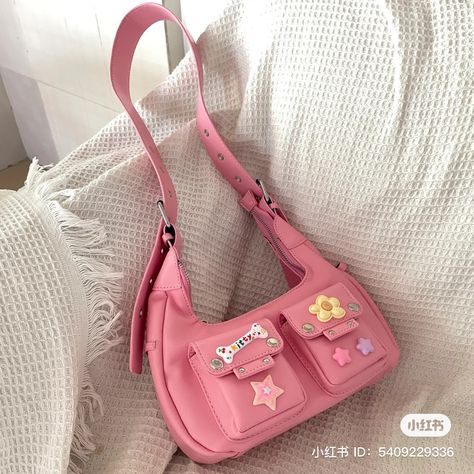 Tas Cute, Aesthetic Purse, Trending Bags, Betty Boop Purses, Stylish School Bags, Kawaii Bags, My Style Bags, Fendi Bag, Creative Gifts For Boyfriend