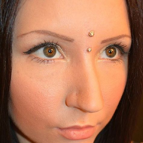 1+ year healed anchors with some new gold ends by #Anatometal #ryanpba #precisionbodyarts #safepiercing #legitbodyjewelry Unusual Piercings, Third Eye Piercing, Body Modification Piercings, Bridge Piercing, Eye Piercing, Face Piercings, Nose Piercings, Cool Piercings, Facial Piercings