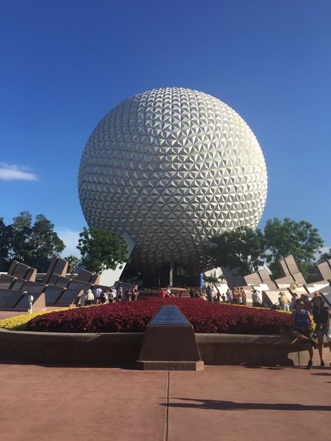 Epcot Ball Drawing, Disney Epcot Pictures, Epcot Photography, Epcot Ball, Spaceship Earth Epcot, Beach Vacay, Park Photography, Disney Favorites, Disney Park