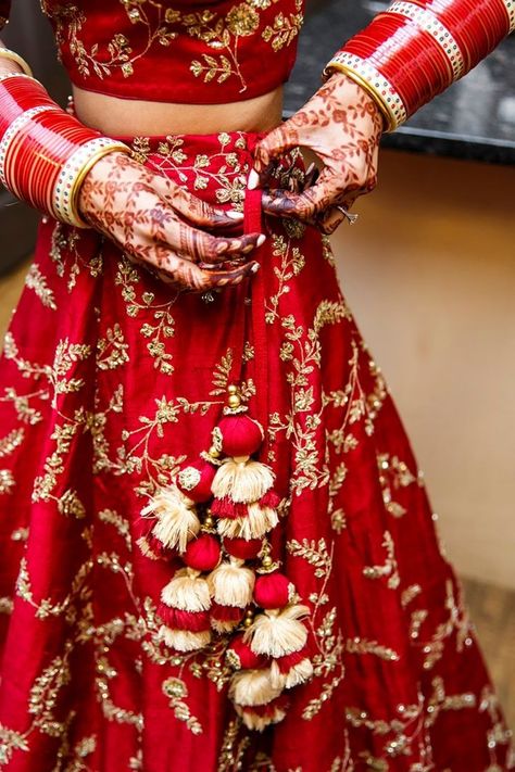 Lehenga Latkan, Latkan Designs, Lehenga And Blouse, Mountain Wedding Photos, Alberta Wedding, Bridal Chura, Canadian Wedding, Latest Bridal Lehenga, Indian Bridal Photos