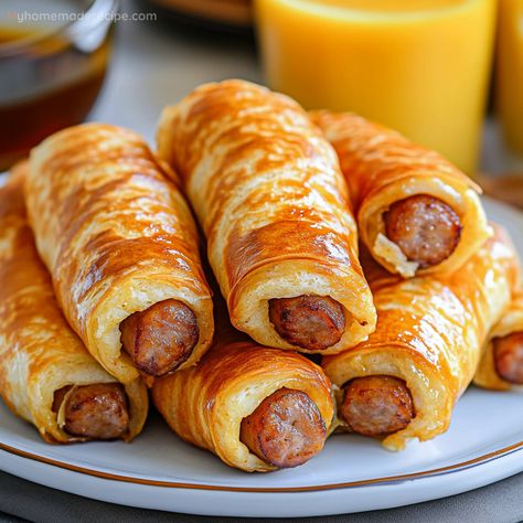 Breakfast Ideas With Pizza Dough, Battered Sausage, Pancake Sausage, Sausage Wrap, Food Presentation Plates, Light And Fluffy Pancakes, French Toast Muffins, Easy Breakfast Recipe, Sausage Bake