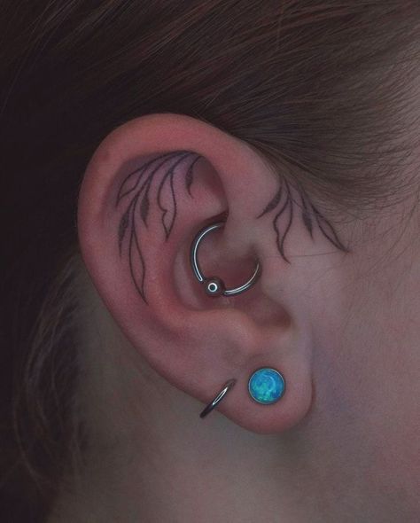 Tattoo Ears, Tattoo Ear, Inner Ear Tattoo, Jasmine Tattoo, Behind Ear Tattoos, Fashion Tattoo, Pretty Ear Piercings, Piercing Ideas, Elegant Tattoos