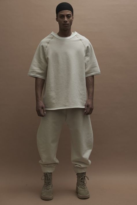 The Complete Set of Looks From Yeezy Season 3 Yeezy Season 3, Yeezy Fashion, F Men, Yeezy Season, Madison Square Garden, Streetwear Men Outfits, Mode Inspiration, Mens Streetwear, Mens Street Style