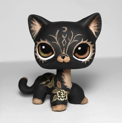 Lps custom cat ooak Lps Eye Meanings, Lps Customs Cat, Lps Custom Ideas, Lps Customs Ideas Easy, Lps Customs Ideas Cat, Custom Lps Ideas, Lps Repaint, Lps Customs Ideas, Lps Crafts