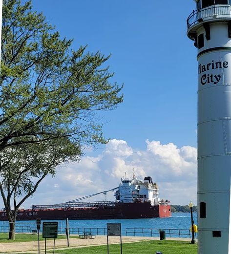 The Michigan Thumb: 15 Best Things to Do in 2023 | My Michigan Beach and Michigan Travel Things To Do In 2023, Michigan Beach Towns, Port Austin, Michigan Beaches, Port Huron, Kayak Trip, Michigan Travel, Lake Huron, Pier Fishing