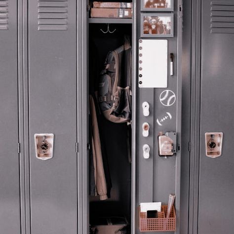 Peter Parker Aesthetic, Parker Aesthetic, Paper Princess, Punk 57, Dear Ava, School Lockers, Stiles Stilinski, Highschool Aesthetic, Freshman Year