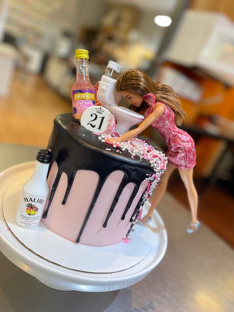 21st Birthday Cake For Girls Turning 21 Funny, 21st Birthday Bottle Cake, Mini Bottle Cake Ideas, 18th Birthday Cake Black And Pink, Drinking Cake Ideas, Pink Whitney Cake Ideas, Hot Pink 21st Birthday Cake, Birthday Cake For 21st Birthday, Black And Pink 21st Birthday Ideas