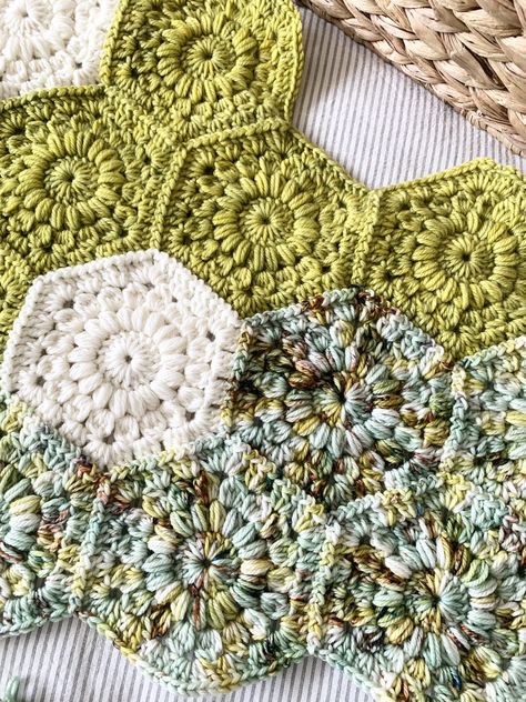 Summer Fade Hexie Blanket Pattern x Farmers Market Collection by Hue Loco Yarn — NautiKrall Crochet Open Stitch Crochet Blanket, Hue And Me Yarn Crochet Patterns, Crocheted Hexagons, Nautikrall Crochet, Crochet Hexagons, Crochet Hexagon Blanket, Hexie Patterns, Hexagon Crochet Pattern, Hexagon Crochet