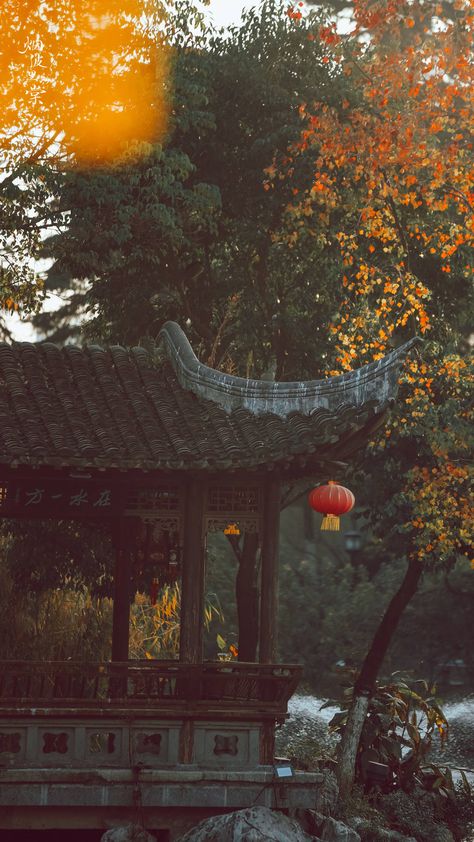 Asia Wallpaper Aesthetic, Traditional China Aesthetic, China Aesthetic Wallpaper, Chinese Art Wallpaper, Chinese Aesthetic Wallpaper, Chinese Landscape Photography, Japan Aesthetic Wallpaper, Ancient China Aesthetic, China Nature