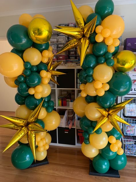 Goal Post Balloon Arch, Organic Balloon Columns Ideas, Grad Balloon Columns, Homecoming Balloon Ideas, College Balloon Garland, College Balloon Arch, Graduation Balloon Column, Corporate Balloon Decor, School Spirit Balloon Garland