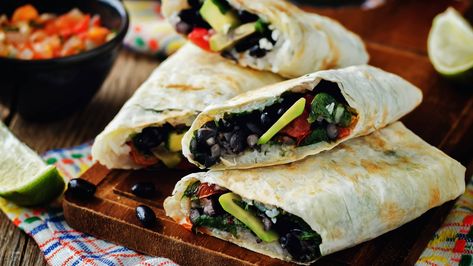 Making Mayo’s Recipes: Black bean quesadillas – Mayo Clinic News Network Mayo Clinic Diet Recipes, Mayo Clinic Recipes, Mayo Clinic Diet, Soy Recipes, Cheap Healthy, Breakfast Burrito, Protein Rich Foods, Protein Diets, High Protein Diet