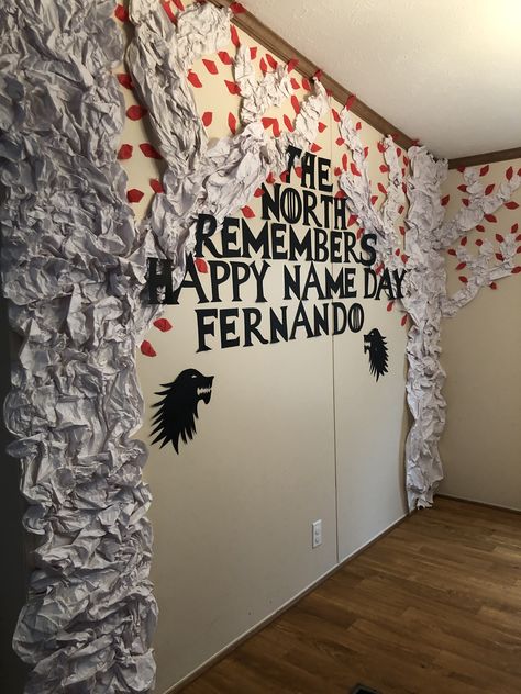 Game Of Thrones Birthday Decorations, Game Of Thrones Decorations Party, Game Of Thrones Bulletin Board, Game Of Thrones Halloween Decorations, Game Of Thrones First Birthday, Game Of Thrones Birthday Party Ideas, Game Of Thrones Party Ideas, Game Of Thrones Theme Party, Game Of Thrones Party Decorations