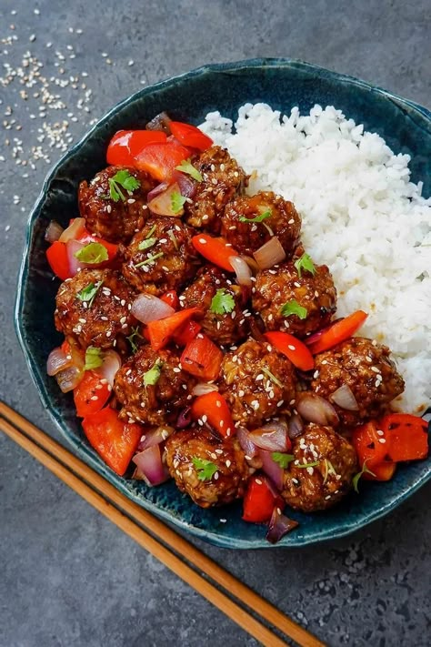 Baked Teriyaki Cauliflower Balls (Vegan Recipe) - The Foodie Takes Flight Cauliflower Balls, Teriyaki Cauliflower, Lectin Free, Vegan Entree, Flax Seed Recipes, Vegan Cauliflower, Homemade Teriyaki Sauce, Vegan Inspiration, Red Rice