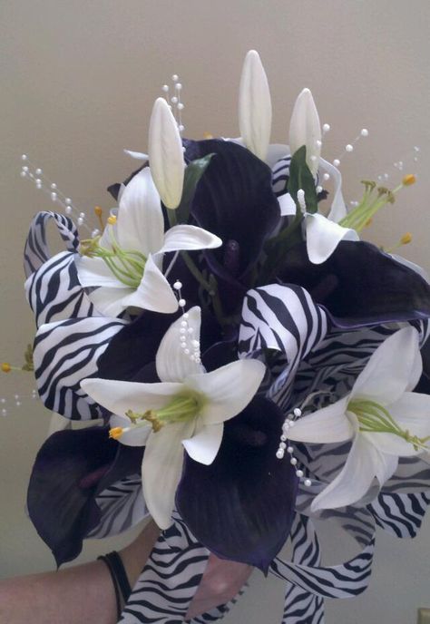 Zebra wedding bouquet  Simplysilksfw.com Zebra Print Wedding, San Diego Zoo Wedding, Red Black White Wedding, Zebra Wedding, Animal Print Wedding, Leopard Wedding, Zebra Flowers, Zebra Pictures, Aqua Flowers