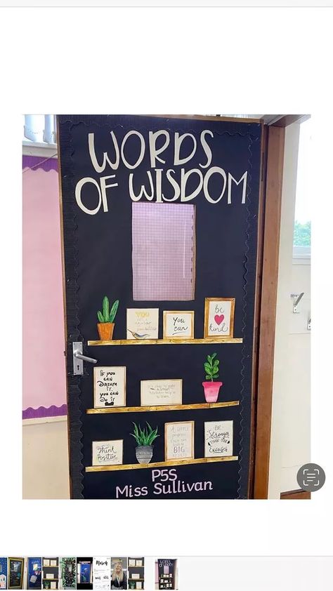 88 of the best ideas for decorating your classroom door - TeachersParadise Social Studies Door Decorations, High School Door Ideas, Class Door Decoration Ideas High School, Back To School Classroom Door, High School Door, Classroom Door Ideas, Class Door Decorations, Teacher Door Decorations, Classroom Door Displays