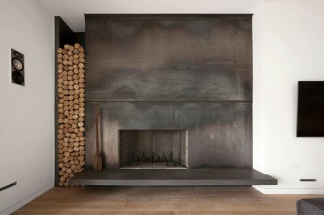 15 Modern Metal Fireplace Surrounds for a Sleek Look – AprylAnn Modern Metal Fireplace, Black Wood Fireplace Surround, Copper Fireplace Surround, Modern Gas Fireplace Ideas Living Rooms, Metal Fireplace Makeover, Modern Craftsman Fireplace, Metal Fireplace Mantel, Metal Fireplace Surround, Steel Fireplace Surround