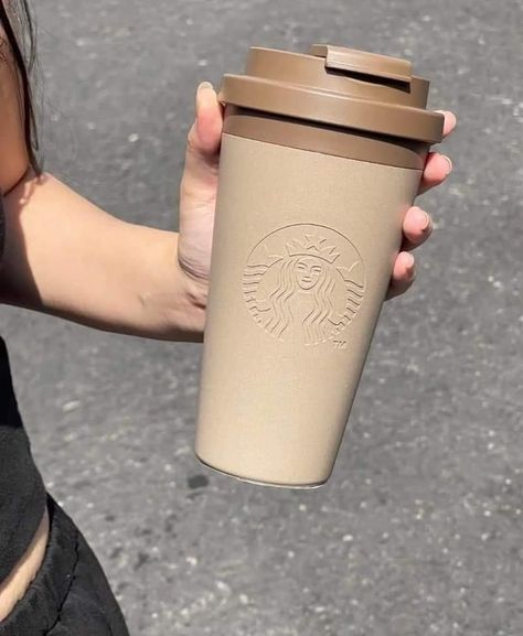 Aesthetic Coffee Tumbler, Starbucks Tumbler Aesthetic, Coffee Thermos Aesthetic, Starbucks Glass Cup, Coffee Tumbler Aesthetic, Aesthetic Starbucks Cup, Starbucks Cup Aesthetic, Starbucks Thermos, Copo Starbucks