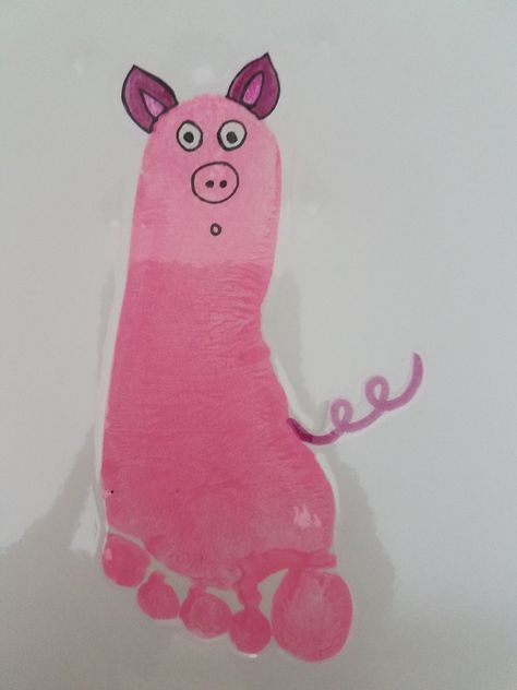 P is for pig Pig Footprint Art, Alphabet Footprint Craft, Farm Animal Painting, Footprint Craft, Pig Crafts, Baby Art Projects, Footprint Crafts, Toddler Art Projects, Baby Footprint