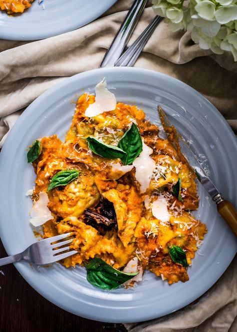 Short Rib Ravioli with Golden Tomato Sauce #shortrib #ravioli #tomato #ravioli #dinner #dinnerrecipe | Rhubarb & Cod Short Rib Ravioli, Orzo Veggie, Chicken Pasta Creamy, Pasta Orzo, Ravioli Sauce, Crockpot Recipes Ground Beef, Recipes For Pasta, Pasta Bake Easy, Crockpot Recipes Chicken