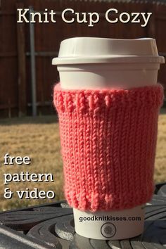 Knit Coffee Cozy Pattern, Cup Cozy Knitting Pattern, Knit Cup Cozy, Knit Coffee Cozy, Coffee Cozy Pattern, Easy Knit Hat, Cup Cozy Pattern, Coffee Cup Cozy, Beginner Knitting Patterns