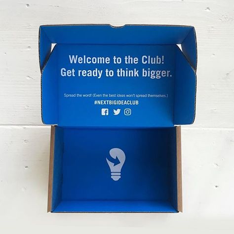 Creative Shoe Box Packaging, Ecommerce Box Packaging, Welcome Box Design, Box Product Design, Corporate Client Gifts, Blue Packaging, Custom Mailer Boxes, Luxury Packaging Design, Box Creative